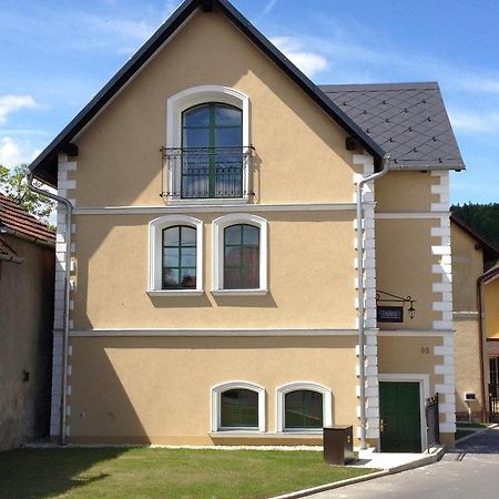 Old House Bed and Breakfast Hradec nad Moravicí Exterior foto
